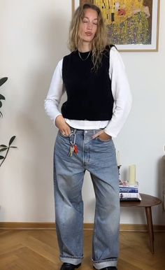 Knit Vest Summer Outfit, Long Neck Outfit, December 2023 Fashion, Sweater Vest Button Up Outfit, Cuffed Wide Leg Jeans, Outfits For The Theatre, Outfit Mocassin, Cool Office Outfits, Queer Club Outfits