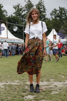 Whimsical Style Outfits, Bohemian Street Style, Festival Maxi Skirt, Mode Teenager, टी शर्ट, Festival Mode, Boho Styl, Moda Hippie, Estilo Hippy