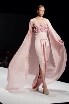Algerian fashion: Pink and rose karakou Algerian Dress, Algerian Fashion, Beautiful Evening Dresses, Coctail Dresses