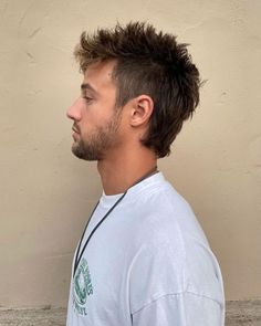 20 Cool 90s Hairstyles For Men To try In 2024 Mullet Tutorial, Faded Mullet Men, Faded Mullet, Mullet Men, Oscar Hairstyles, Mullet Fade, Mens Haircuts Short Hair, Boy Haircuts Short, Mullet Haircut