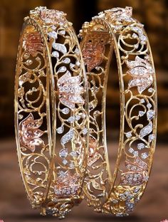 Nakshi Jewellery Bangles, Chur Gold Design, Traditional Bangles, Bangles Designs, Stone Bangles, Diamond Bangles, Diamond Pendants Designs