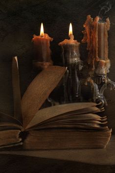 Candle In The Dark, Old Candles, Candle Aesthetic, Witch Aesthetic, Fantasy Aesthetic, Academia Aesthetic, Medieval Castle, Best Photographers