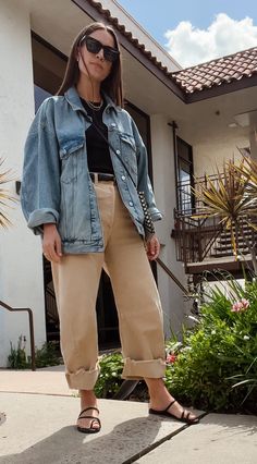 Simple Midsize Outfits, June Outfits, Fall Haircut, August Outfits, Natalie Borton, Daily Fits, Outfits Sommer, Estilo Indie, Black Button Up Shirt