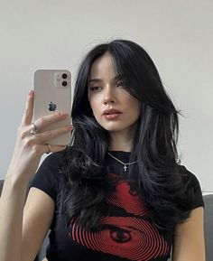 Black Hair Blonde Underlayer, Mid Length Black Hair, Wavy Medium Length Hair With Layers, Mid Length Hair With Face Framing Layers, Black Hair With Layers, Black Haired Girl, Long Straight Black Hair