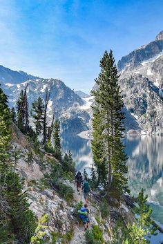 Idaho Vacation, Idaho Adventure, Visit Idaho, Sawtooth Mountains, Idaho Travel, Mountains Aesthetic, Dense Forest, Whitewater Rafting, Mountain Range