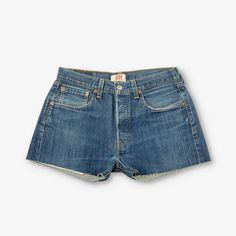 "Gender:Womens  Vintage Levi's 501 hot pants cut off denim shorts in dark blue with a button fly. Waist measures size W32. Made from cotton.  Condition:Excellent    Measurements:     Waist: 32\"   Leg Length: 2\"" Denim Scraps, Levis Denim Shorts, Levis Vintage, Jean Bleu, Vintage Levis 501, Levi's 501, Levis Denim, Levis 501, Short En Jean