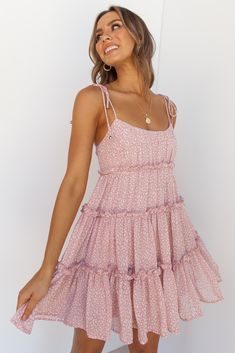 Boho Dresses Short, Cute Short Sundresses, Spring Sun Dresses, Cute Summer Dresses Long, Winery Outfits Summer, Cute Short Summer Dresses, Summer Dress Ideas Casual, Hawaii Sundress, Picnic Sundress