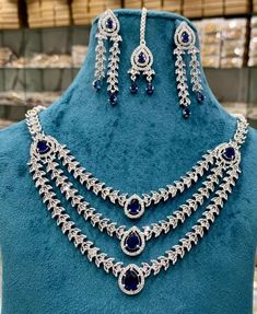Zircon Necklace set Rs 5000 only #necklace #earrings #teeka #stonejewellery #kundanjewellery #bridaljewellery #zirconjewellery #hyderabadijewellery #traditionaljewellery #casualjewellery #casualwear #fatimajewels #karachi #lahore #islamabad #pakistan #uk #usa #uae #saudiarabia #partywear #bridalwear #jewellery #jewellerylovers #weddingseason #jewelsbyfatimakhan