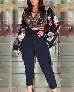 Western Tops For Women, Casual Blouse Women, Look Legging, Short Blouses, Western Tops, Fashion Tops Blouse, Trendy Dress Outfits, Looks Plus Size