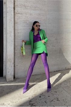 Colorful Leggings Outfit, Colourblock Outfit, Colorful Tights Outfit, Ropa Color Neon, Lady Suit, Colored Tights Outfit, Suit Green, Blazer For Women, Color Blocking Outfits