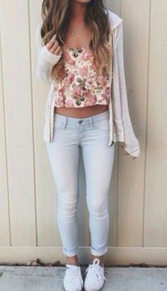 summer cute teen outfit. Crop Top Outfits, Street Styles, Pakaian Crop Top, Tumblr Outfits, Cute Summer Outfits, Outfit Goals, Mode Inspiration, Spring Summer Outfits, Mode Outfits