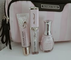 Pink Lip Products, Sunday Morning Aesthetic, Parents Aesthetic, Pretty Lipstick, Pink Princess Aesthetic, Aesthetic Clean Girl, Morning Aesthetic, Aesthetic Clean, Flavored Lip Gloss