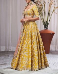 Anushree Reddy Lehenga, भारतीय दुल्हन संबंधी, डिजाइनर कपड़े, Anushree Reddy, Indian Wedding Lehenga, Yellow Lehenga