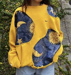 Creative Clothing Design, Pop Culture Fashion Style, Abstract Style Fashion, Half And Half Sweatshirt, Patchwork Clothing Ideas, Long Sleeve Upcycle, Hand Made Clothing, Upcycle Hoodies Ideas, Handmade Clothes Ideas