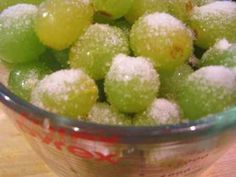 Grapes marinated in wine, rolled in sugar and frozen.  Have made these for baby and wedding showers.  Everyone raves about them. Finger Foods, Green Grapes, Snacks Für Party, Baklava, A Bowl, I Love Food, Appetizer Snacks, Yummy Drinks, Kiwi