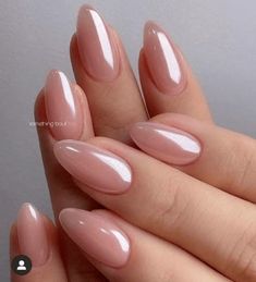 21 Timeless Wedding Nail Ideas For Brides - Lauren Erro Nature Tattoos, Pink Nail, Manikur Kuku, Minimalist Nail, Casual Nails, Her Nails, Nagel Inspo, Oval Nails, Neutral Nails