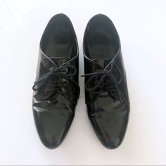 No Box But Never Worn Faux Patent Leather Tuxedo-Style Shoes 0.75” Heel Fits True To Size Leather Tuxedo, Tuxedo Shoes, Tuxedo Women, Tuxedo Style, Forever 21 Shoes, Style Shoes, Shoes Color, Flat Shoes Women, Loafer Flats