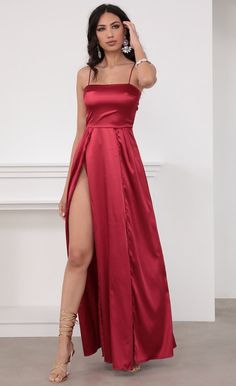 Gala Satin Maxi Dress in Red | LUCY IN THE SKY Angeles, Silk Dresses Long, Outfit Gala, Red Dress Christmas Party, Dresses Long Red, Casual Christmas Dresses, Dresses Gala, Girls Night Out Dresses, Silk Party Dress