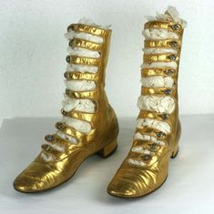 For Sale on 1stDibs - Exceptional and rare French Art Deco Gold Kid Boots. Of fine gold kid leather with high multi strapped instep closed with Tiffany style art glass iridescent Rococo Aesthetic, Vampire Ball, Art Deco Shoes, Digital Dress, New Rock Boots, Golden Shoes, Victorian Boots, Gold Boots, Art Deco Gold