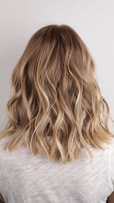 Hair Color Goals, Champagne Blonde Hair, Kadeřnické Trendy, Fesyen Rambut, Balayage Blonde, Ținută Casual, Fringe Hairstyles, Brown Blonde Hair