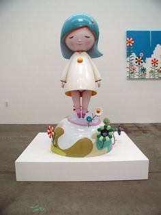 Superflat, Super Flat Art, Takashi Murakami Sculpture, Murakami Art, Takashi Murakami Art, Herbert List, Asian Sculptures, Japan Crafts, Claes Oldenburg