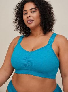 Matching Style(s): Search 13886191 FIT Bralette comfort, bra-like support. Wireless cups. Convertible straps go from standard to racerback. New, easier fit so there's no need to size up. MATERIALS + CARE 4-Way Stretch Lace: Stretches in every direction and feels incredibly soft and comfortable against your skin. Amazing stretch and recovery. Smoothing properties. 80% nylon, 20% spandex. Machine wash cold. Tumble dry low. Imported. DETAILS Adjustable straps. Scalloped lace trim. Perfect design to Black White Christmas, Padded Bralette, Lace Bandeau, Black Lace Bralette, Matches Fashion, Sweaters And Jeans, Support Bras, Urban Outfits, Scalloped Lace