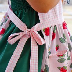 pinafore style apron, gathered apron, vintage style apron, gift for mom, gift for her- Free Shipping through 4/6 Cottage Apron, Boho Apron, Apron Aesthetic, Slow Summer, Half Aprons, Cottage Dress, Vintage Style Aprons, Apron Pinafore, Full Floral Skirt