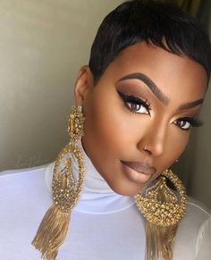 Cap Weave Hairstyles Black Women, Pixie Haircut For Black Women Over 50, Short Hair Wedding Styles Black Women, Hair Color For Brown Skin Black Women, Short Hair Ideas For Black Women, Short Sassy Hair Over 50, Short Sassy Hair Black Women, Pixie Haircut For Black Women, Short Pixie Cut Wigs