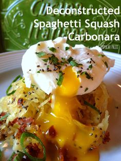 Deconstructed Spaghetti Squash Carbonara... Paleo Style! Spaghetti Squash Carbonara, Squash Carbonara, Paleo Spaghetti, Courge Spaghetti, Pasta Pizza, Primal Recipes, Paleo Dinner, Primal Paleo, How To Eat Paleo