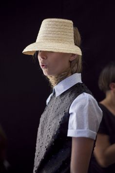 Alexandra Moura S/S 14 ModaLisboa backstage Photo: João Bacelar Couture, Atelier Ideas, Sinamay Hat, High Fashion Runway, Sinamay Hats, Fashion Inspiration Design, Art Dress, Art Fashion, Headdress