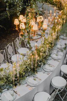 Ethereal Wedding Tablescape, Tuscany Style Wedding Decor, Ethereal Wedding Flowers, Ethereal Wedding Aesthetic, Ethereal Aesthetic Wedding, Ethereal Tablescape, Wedding Activities For Guests, Garden Wedding Tablescape, Ethereal Garden Wedding