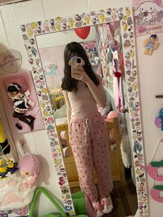 Sleepcore Outfit, Cutecore Pajamas, Aesthetic Pajama Outfit, Pajamas Y2k, Neon Photoshoot, Kawaii Outfit Ideas, Flexibility Routine, At Home Outfits