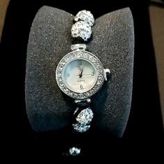 Silver Mother Of Pearl Face With White Crystal Ball Stretch Bracelet Watch - New, Never Worn Rose Watch, Coach Watch, Kate Spade Watch, Rhinestone Fashion, Fossil Watch, Gucci Watch, Apple Watch Bands Leather, Smart Bracelet, Fossil Watches