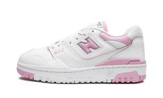 The Women’s New Balance 550 “Bubblegum” is a women’s exclusive colorway of the retro basketball shoe in a springtime-inspired design.  The “Bubblegum” version of the always popular 550 updates the classic sneaker’s appearance with a white leather construction with tonal and Bubblegum pink leather overlays.  A pink “N” logo can be found on either side of the shoe.  Pink “NB” branding appears on the heel and classic “New Balance 550” detailing is printed on the tongue.  Underfoot, a white rubber m Women Shoes Pink, 550 New Balance Pink, Bubblegum New Balance 550, Light Pink New Balance Shoes Outfit, All New Balance Shoes, Pink And White New Balance, Shoe Inspiration Sneakers, Pink New Balance 550, Pink Chunky Shoes