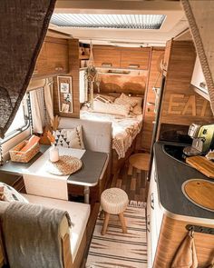 Cottagecore Camper, Caravan Living, Wohne Im Tiny House, Caravan Decor