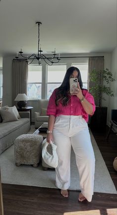 The perfect linen pants! Summer Outfits 2024 Midsize Casual, Plus Size Ootd Ideas, Mid Size Fashion Colorful, Curvy Pants Outfit, Midsize Formal Outfit, Plus Size Wide Leg Pants Outfit Casual, Old Money Midsize, Looks Plus Size Elegante, 2024 Plus Size Fashion