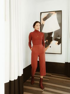 Chic Comfortable Work Outfit, Knitwear Work Outfit, Burgundy And Blush Outfit, Pink Work Wear, Work Outfit Inspo Winter, Bold Work Outfits Women, Monochrome Business Casual, Business Retreat Outfit, Monochromatic Work Outfit