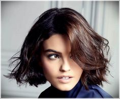 4 Wavy Hairstyles You Can Do It Easily: Diva Divine Hair Medium Hairstyles, Retro Helmet, Medium Haircuts, Bollywood Hairstyles, Medium Cut, Men Haircut Styles, Haircuts For Medium Hair, Sleek Hairstyles, Hair Stylists