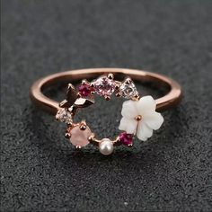Rose Gold Plated Rose Gold Butterfly, Circle Ring, Girly Jewelry, Wedding Rings For Women, Flower Fashion, Crystal Rings, Gold Flowers, Gold Gold, Womens Jewelry Rings