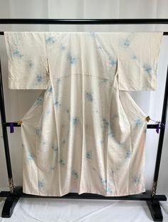 Vintage kimono from Japan. Very cute Kimono in beautiful pattern. 【Measurements (laying flat)】 Length 143.5cm (56.49") except for collar parts Back Width 56cm (22.05")  Cuff to cuff 124cm (48.82")  Maehaba 23cm (9.05") Ushirohaba 28cm (11.02") Weight 800g 【Condition】 Used: There are some damages, stains on sleeve, the back, and the hem, and discoloration on necklines and the lining as you see in the pictures.  *It is vintage item, there may be small scratches, spots 【CARE】 Dry clean only 【Shippi Cute Kimonos, Kimono Vintage, Japanese Silk, Vintage Kimono, Silk Kimono, Dress Clothes For Women, Vintage Japanese, Beautiful Patterns, Favorite Outfit