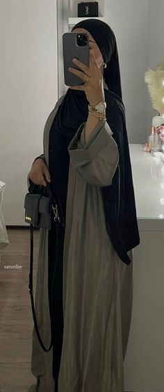 ig: rannyaba Abaya Ideas, Mode Abayas, Abaya Design, Mode Hipster