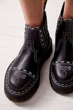 Dr. Martens 2976 Quad Gothic Americana Platform Chelsea Boots Dress With Mid Calf Boots, Cowboy Doc Martens, Rock Concert Shoes, Black Cute Boots, Comfy Platform Shoes, Black Tights White Boots, American Gothic Fashion, Blundstone Outfit Work, Chic Walking Shoes