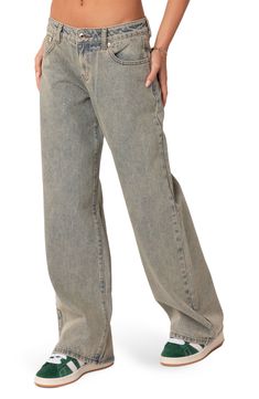 Relaxed and baggy straight legs give laid-back shape to these acid-washed jeans cut from nonstretch denim for an authentic feel. 100% cotton Hand wash, dry flat Imported Trendy Outfits For Thick Ladies, Black Washed Out Jeans Outfit, Straight Baggy Jeans Outfit, Baggy Jeans Low Waisted, Clothes For Medium Sized Women, Cross Jeans Outfit, Vintage Women Outfits, Edikted Jeans, Washed Jeans Outfit