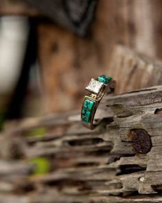 Turquoise and diamond ring. There is not a link to purchase the ring, or to the maker. Wish I could find a ring like this. Western Engagement Rings, Western Wedding Rings, Western Engagement, Wedding Rings Simple, Moda Boho, Western Wedding