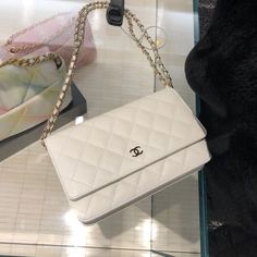Chanel Wallet On Chain WOC GHW (White)Unworn & 100% authentic guaranteed. Supplied in its original packaging. DETAILSWhiteCaviar leatherGold hardware Need assistance? Use our Sourcery service or speak to a member of our team via WhatsApp Chanel Wallet On Chain Outfit, Wallet On Chain Outfit, Chanel Classic Wallet On Chain, White Chanel Bag, Original Chanel Bag, Chanel Chain Wallet, Chanel Bag Outfit, Chain Outfit, Chanel Wallet On Chain