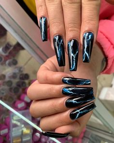 Acrylic Nails Coffin Dark Blue, Alt Nails Acrylics Simple, Black Lightning Nails, Light Blue And Black Nails, Lightening Nails, Lighting Nails, Green Black Nails, Black Blue Nails, Blue And Black Nails