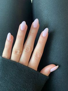 Nail Inspo Almond Short, Nails Bubble, March Nails Spring, March Nails Ideas, Acrylic Nails Almond Shape, Nail Spring, Nails March, Trends Nails, March Nails