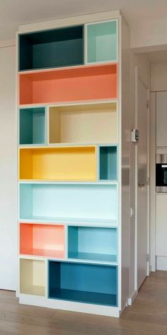 Desain Furnitur Modern, Hallway Ideas Entrance, Wall Bookshelves, Hallway Ideas Entrance Narrow, Hem Design, Hallway Ideas, Book Shelf, Design Living