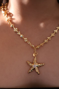 Flicker goodbye to dullness and stand out in our 18K Real Gold Plated Diamond Starfish Necklace. With the proper lighting, the zirconia diamond adds a pop of shine to your ensemble. This unique necklace makes your outfit stand out and is also a great gift for her or him. Pretty Jewelry Necklaces, Funky Shoes, Starfish Pendant, Starfish Necklace, Dope Jewelry, Jewelry Lookbook, Girly Jewelry