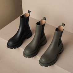 2210BSH2090808-2 Block Heel Ankle Boots, Shoes And Handbags, Shoe Closet, Heeled Ankle Boots, Leather Items, Boot Shoes Women, Rubber Rain Boots, Block Heels, Heeled Boots